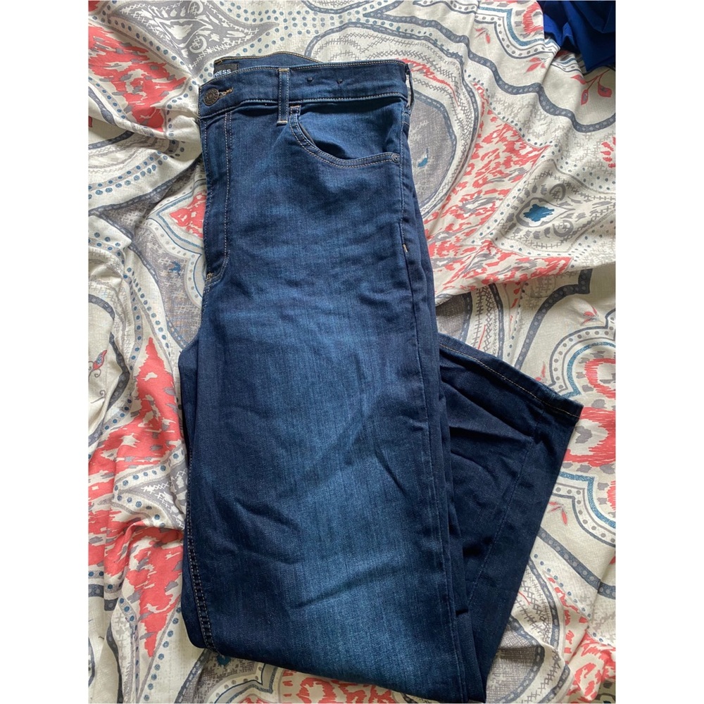 EXPRESS SUPER HIGH RISE MOM JEAN